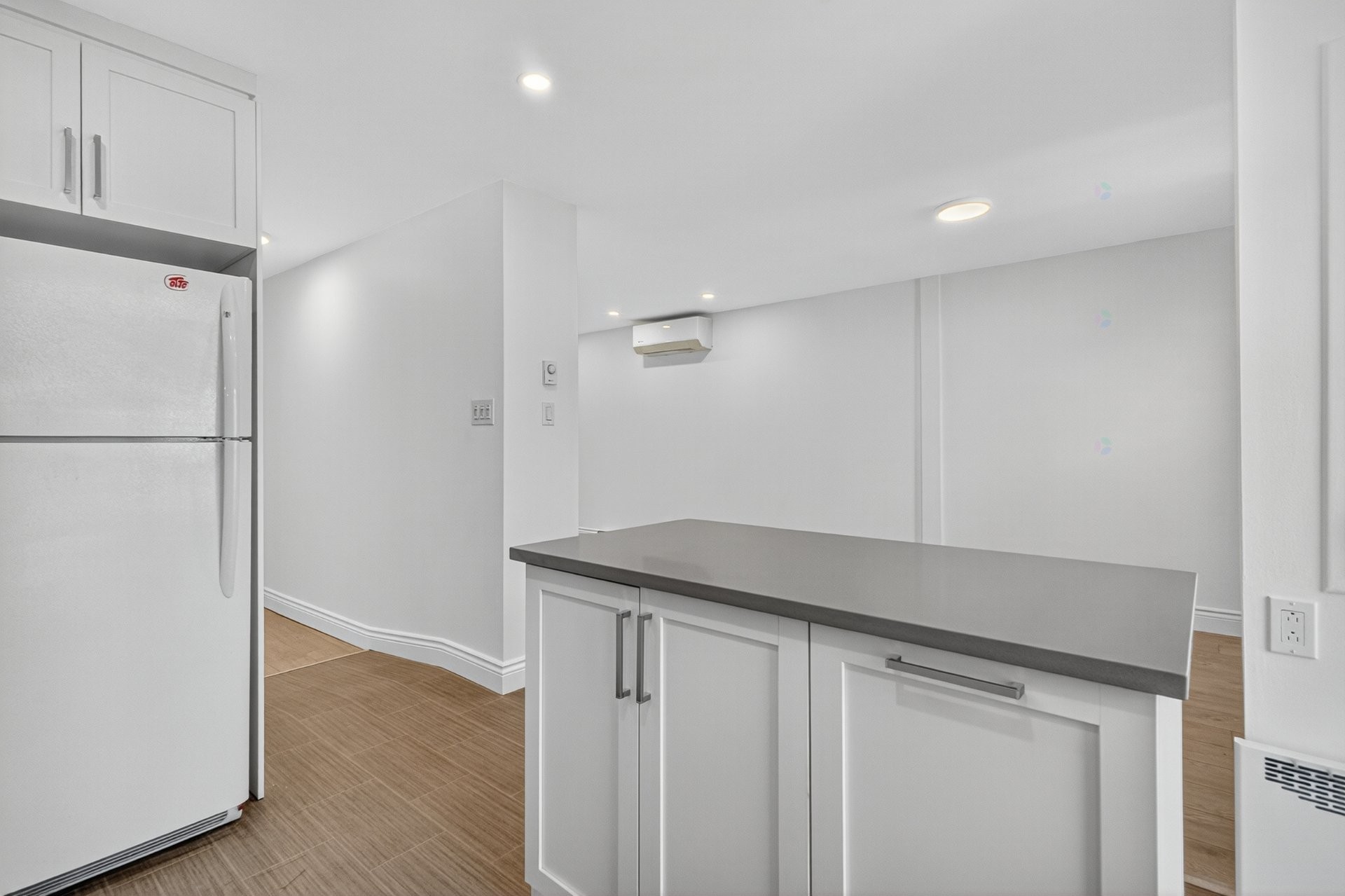 Cuisine - 1149 Rue Jardin, Montréal (Le Sud-Ouest), QC - Indoor