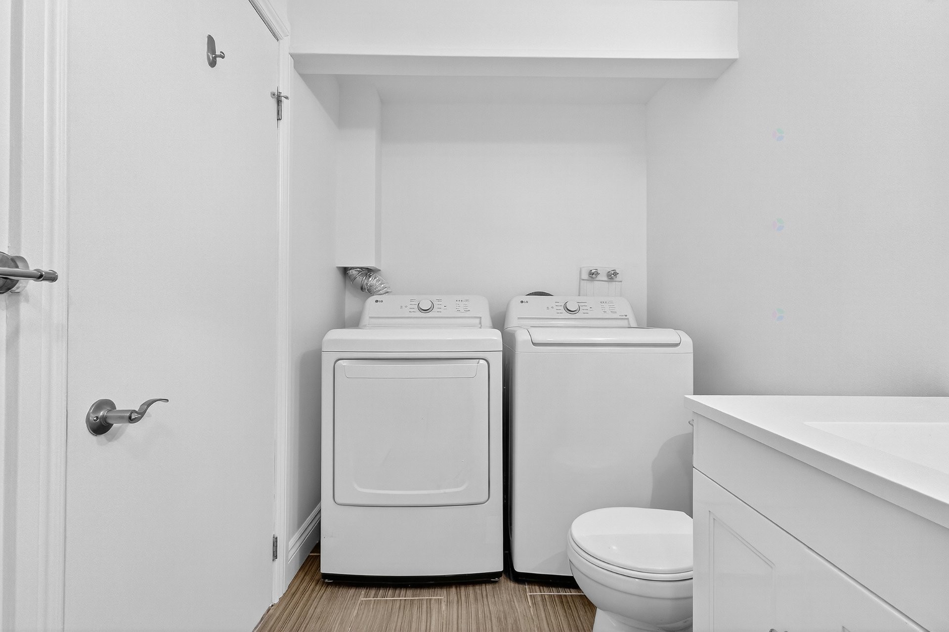 Salle de bains - 1149 Rue Jardin, Montréal (Le Sud-Ouest), QC - Indoor Photo Showing Laundry Room