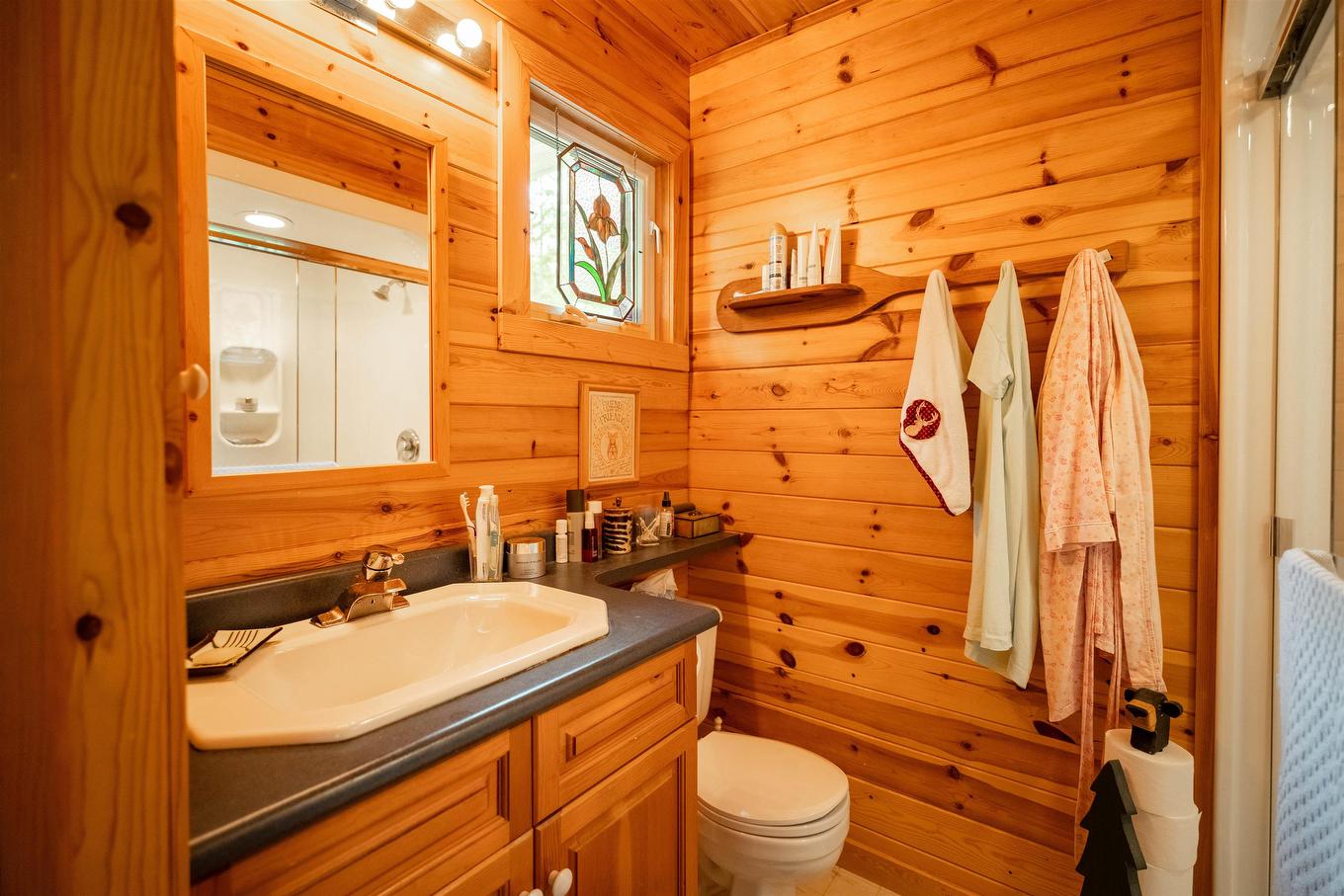 Lot 4 Lily Pad Bay, Kenora, ON - Indoor Photo Showing Bathroom