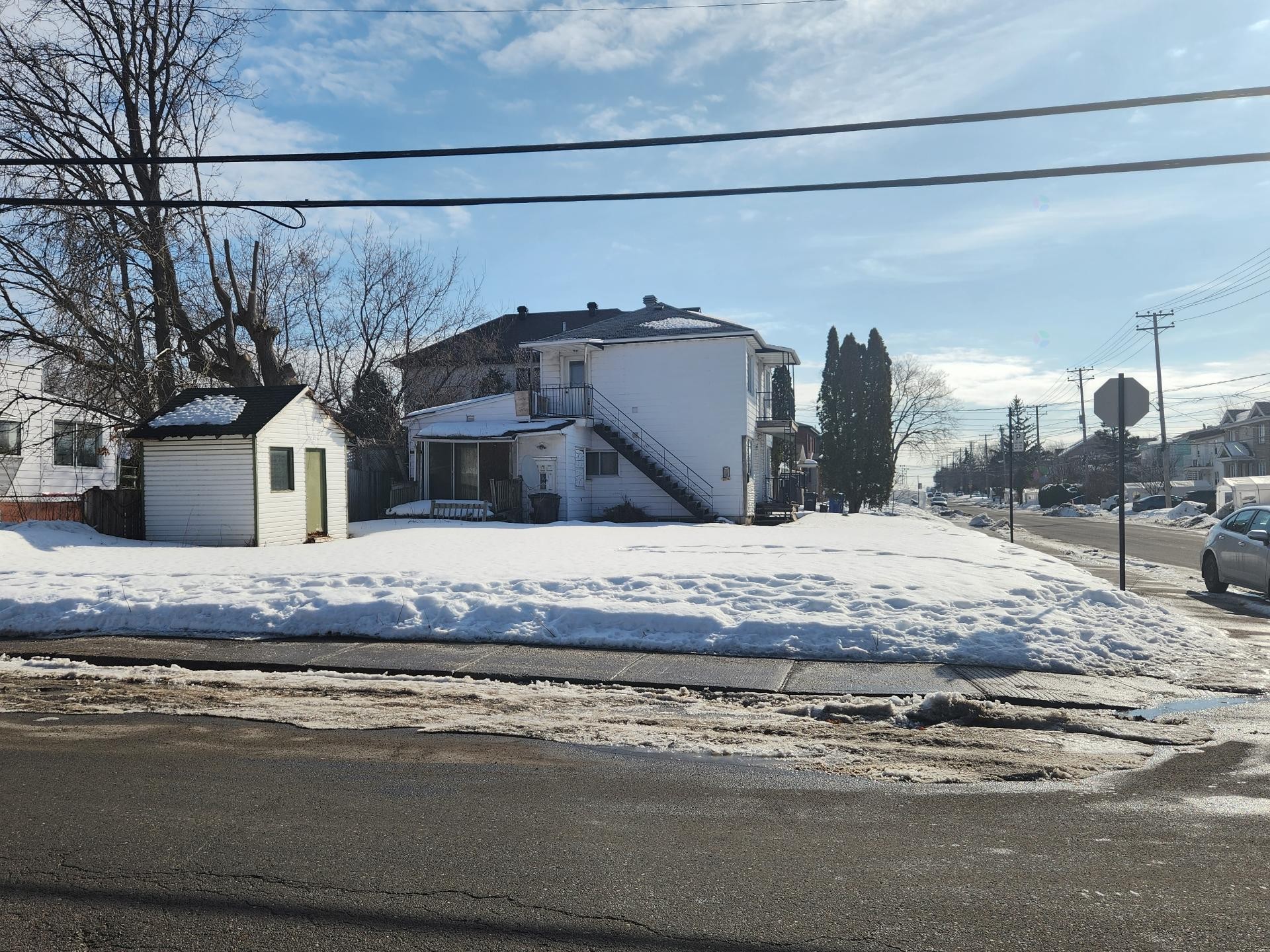 Front of Structure - 333 Rue Rouville, Longueuil (Le Vieux-Longueuil), QC