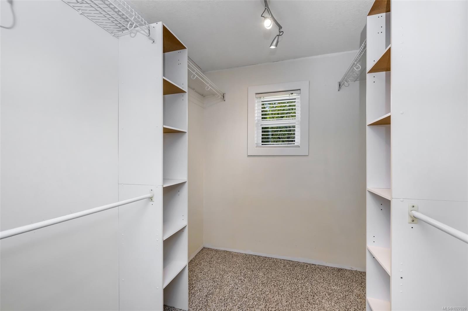 2018 Deborah Pl, Duncan, BC