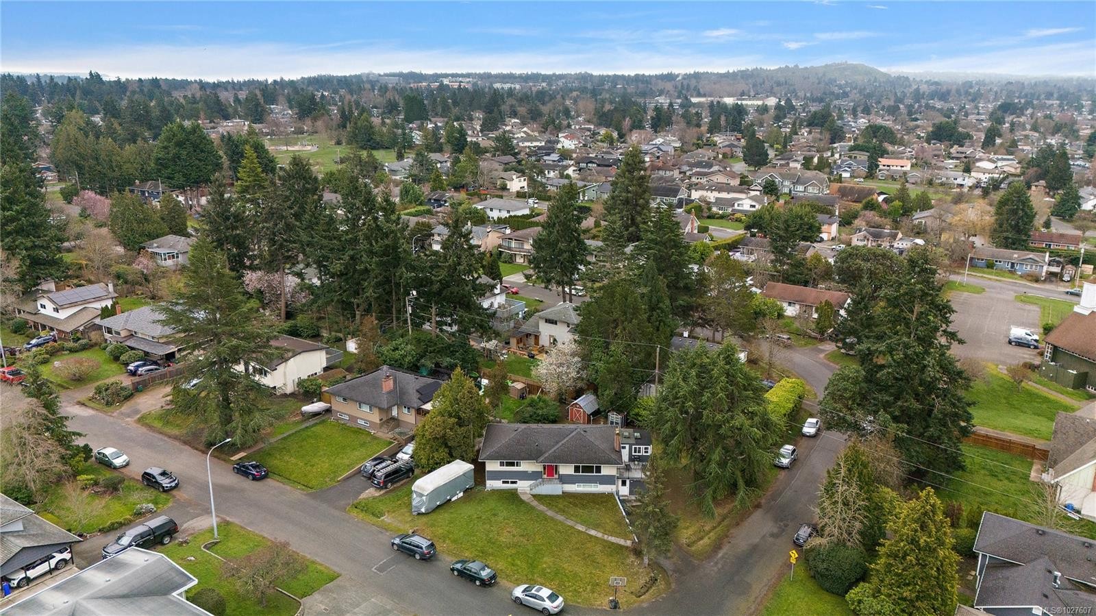 1819 Dunnett Cres, Saanich, BC