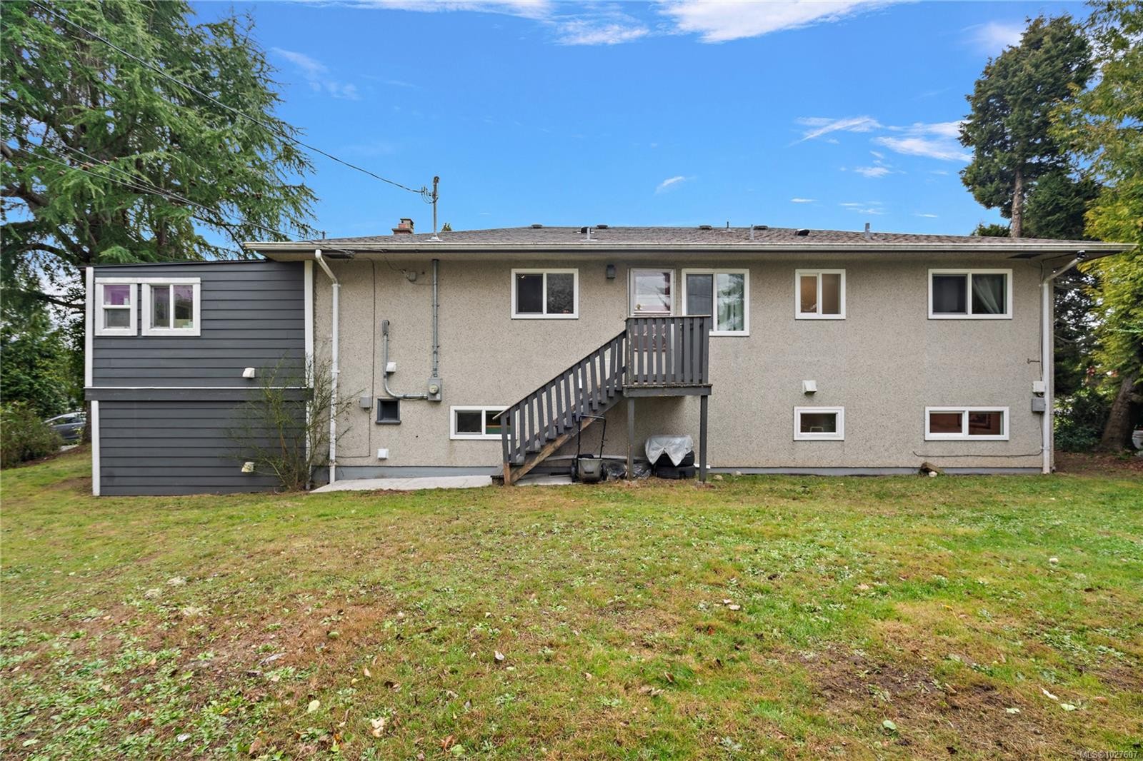 1819 Dunnett Cres, Saanich, BC