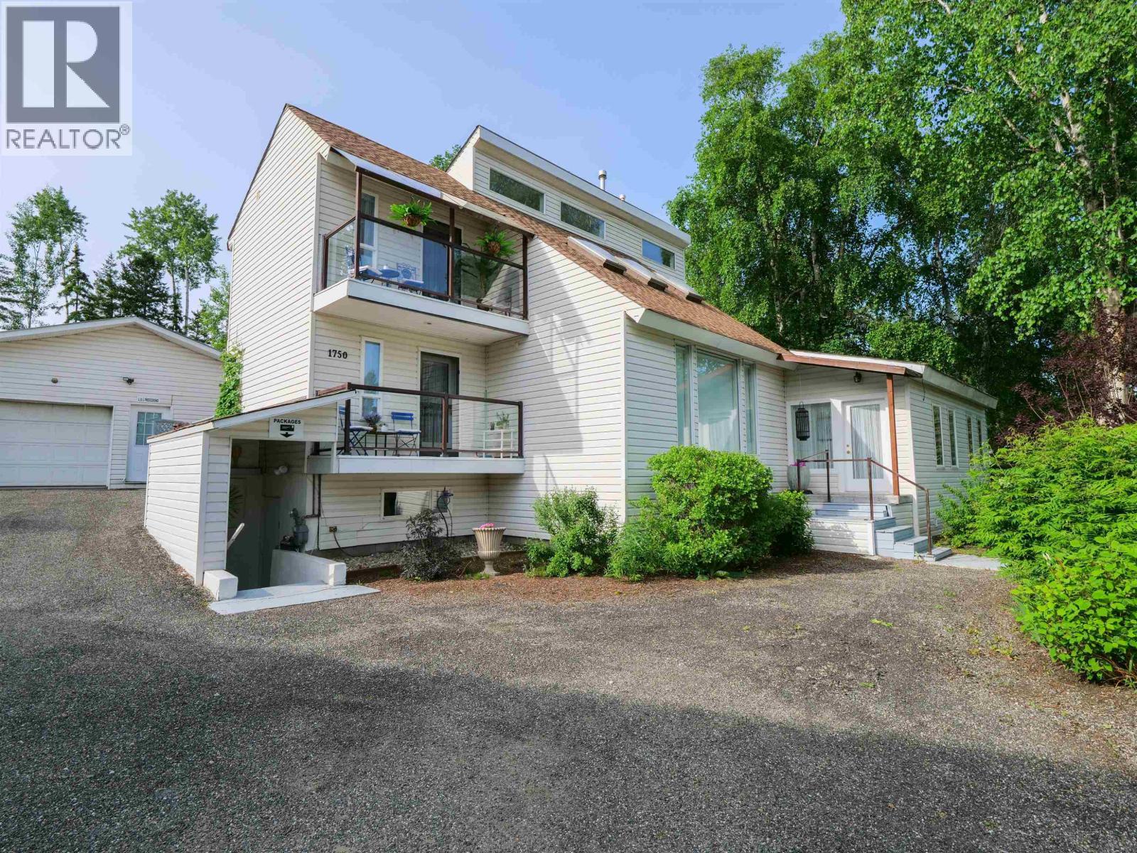 1750 Beach Crescent, Quesnel, BC - Outdoor With Balcony