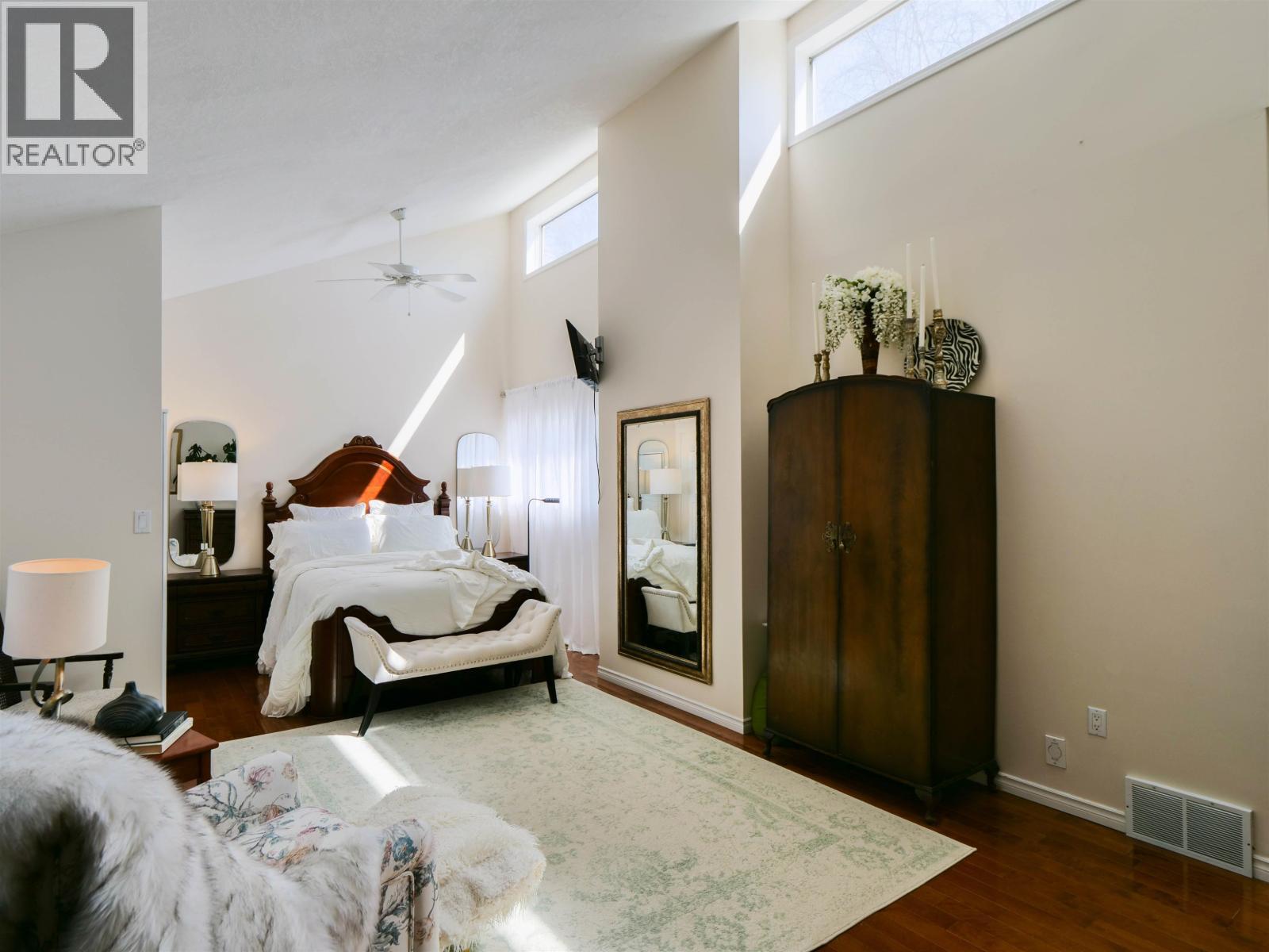 1750 Beach Crescent, Quesnel, BC - Indoor Photo Showing Bedroom