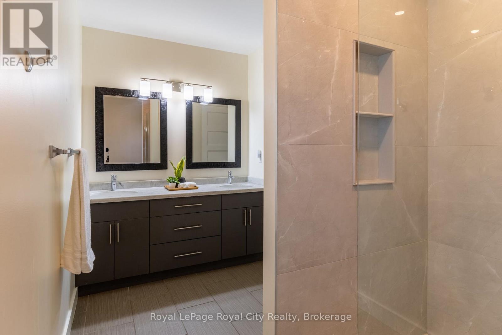 255 Normandy Avenue, Waterloo, ON - Indoor Photo Showing Bathroom