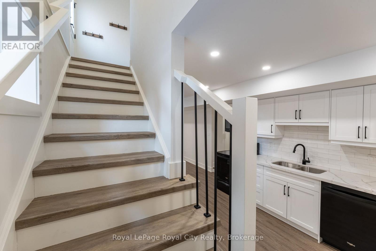 Separate entrance - walk-up - 255 Normandy Avenue, Waterloo, ON - Indoor