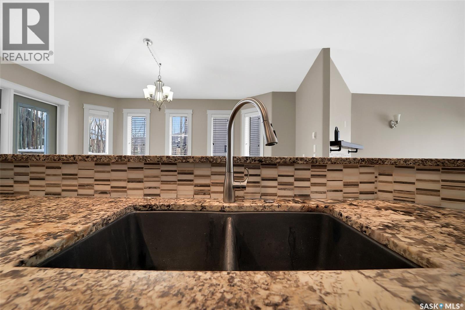 1506 Patrick Place, Saskatoon, SK - Indoor Photo Showing Kitchen