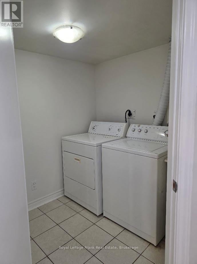 44 Billingsgate Crescent, Ajax, ON - Indoor Photo Showing Laundry Room