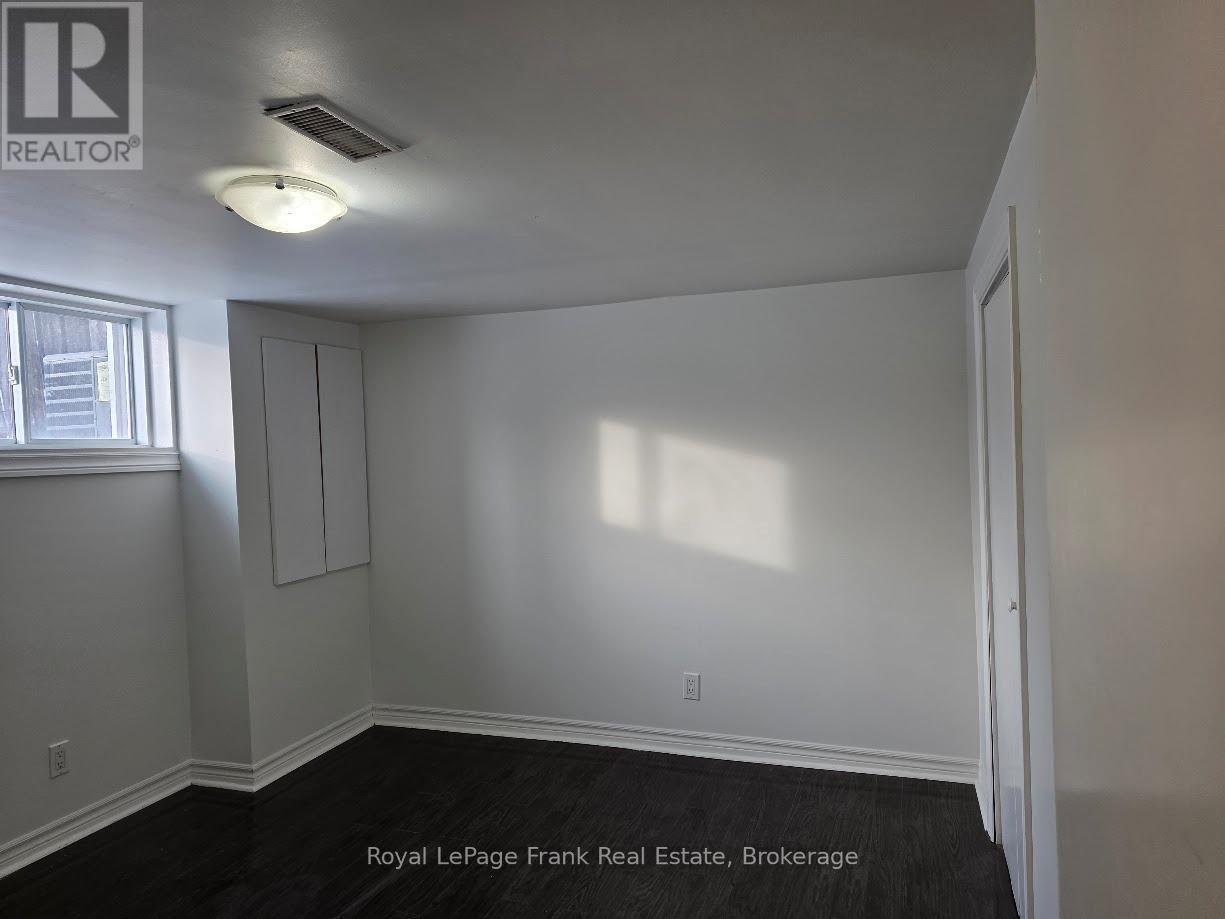 44 Billingsgate Crescent, Ajax, ON - Indoor Photo Showing Other Room