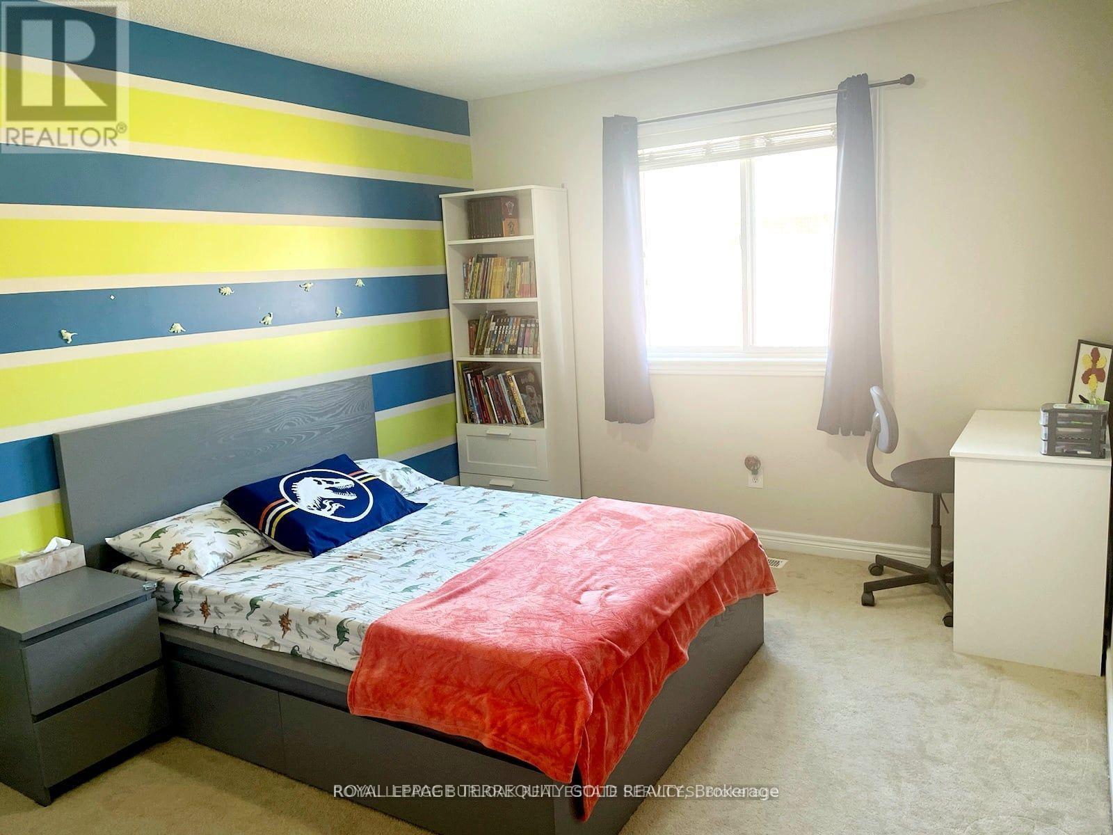 5231 Autumn Harvest Way, Burlington, ON - Indoor Photo Showing Bedroom