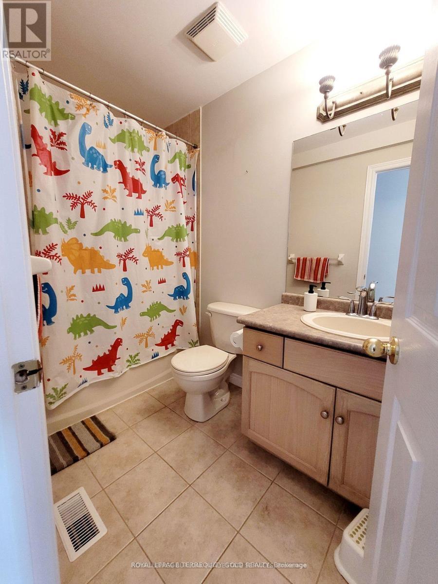 5231 Autumn Harvest Way, Burlington, ON - Indoor Photo Showing Bathroom