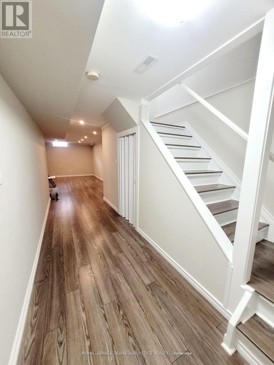 5231 Autumn Harvest Way, Burlington, ON - Indoor Photo Showing Other Room