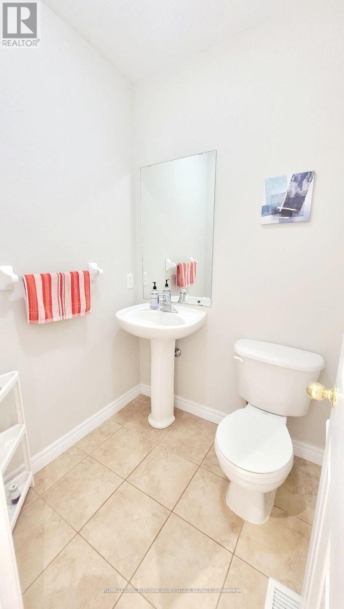 5231 Autumn Harvest Way, Burlington, ON - Indoor Photo Showing Bathroom