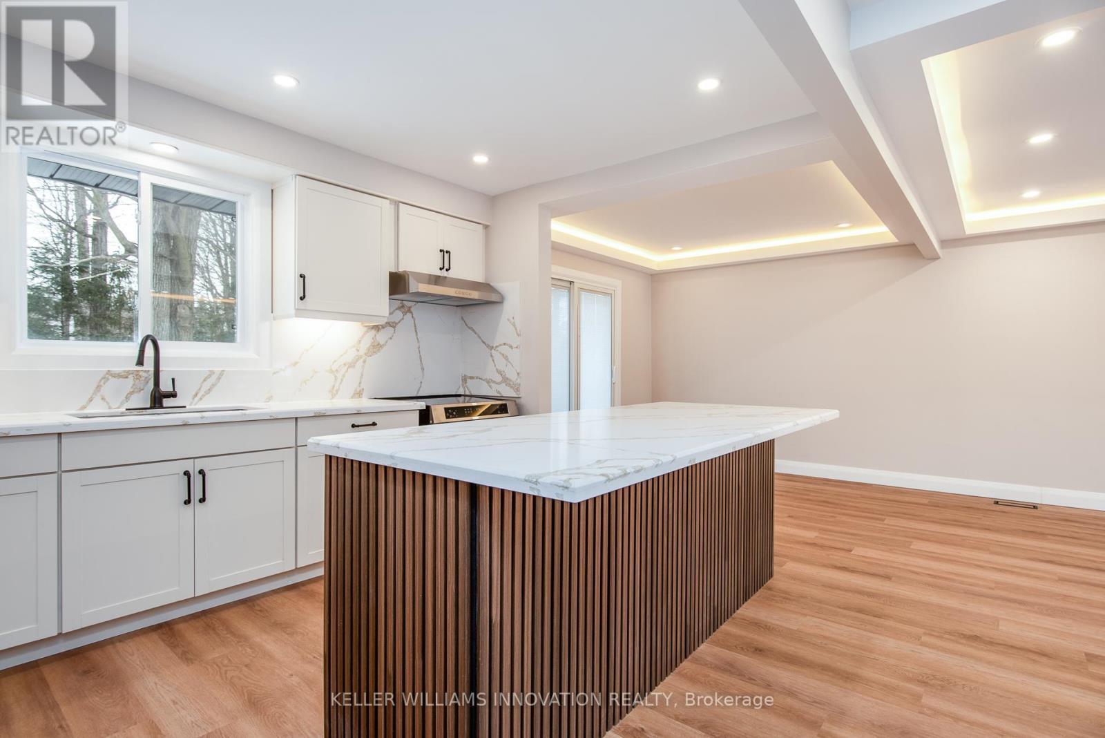 627 Glen Forrest Boulevard, Waterloo, ON - Indoor Photo Showing Kitchen