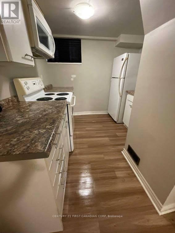 302 Egerton Street, London East (East M), ON - Indoor Photo Showing Laundry Room
