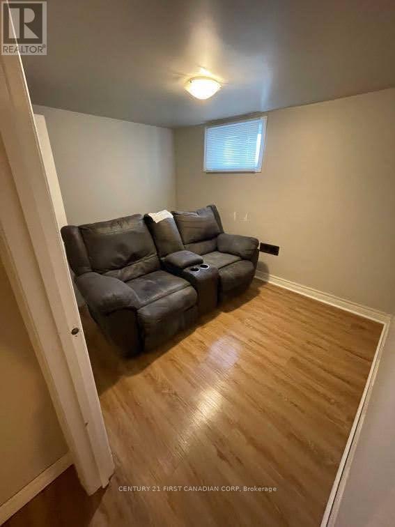 302 Egerton Street, London East (East M), ON - Indoor Photo Showing Other Room