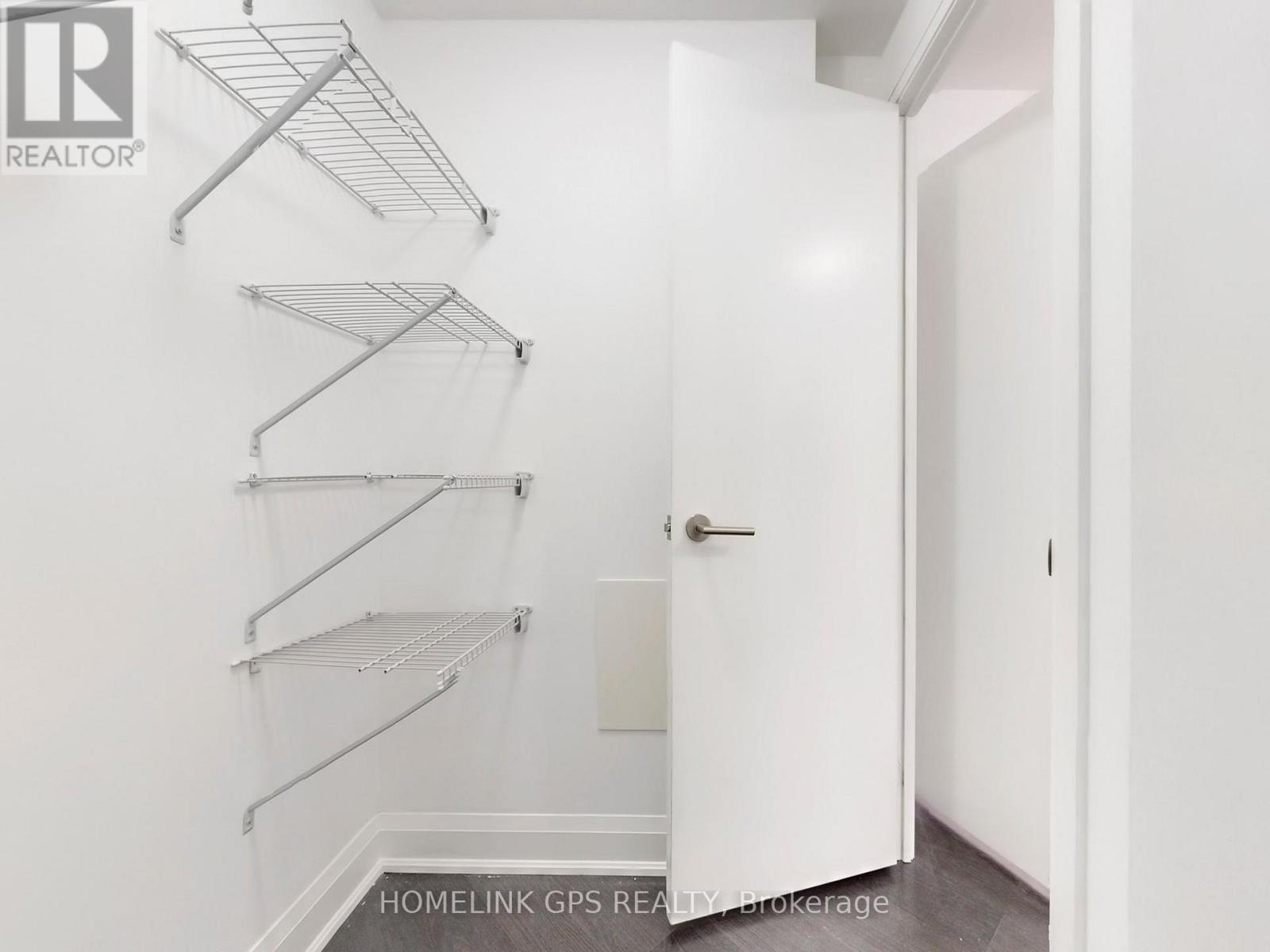 1505 - 160 Vanderhoof Avenue, Toronto, ON - Indoor With Storage