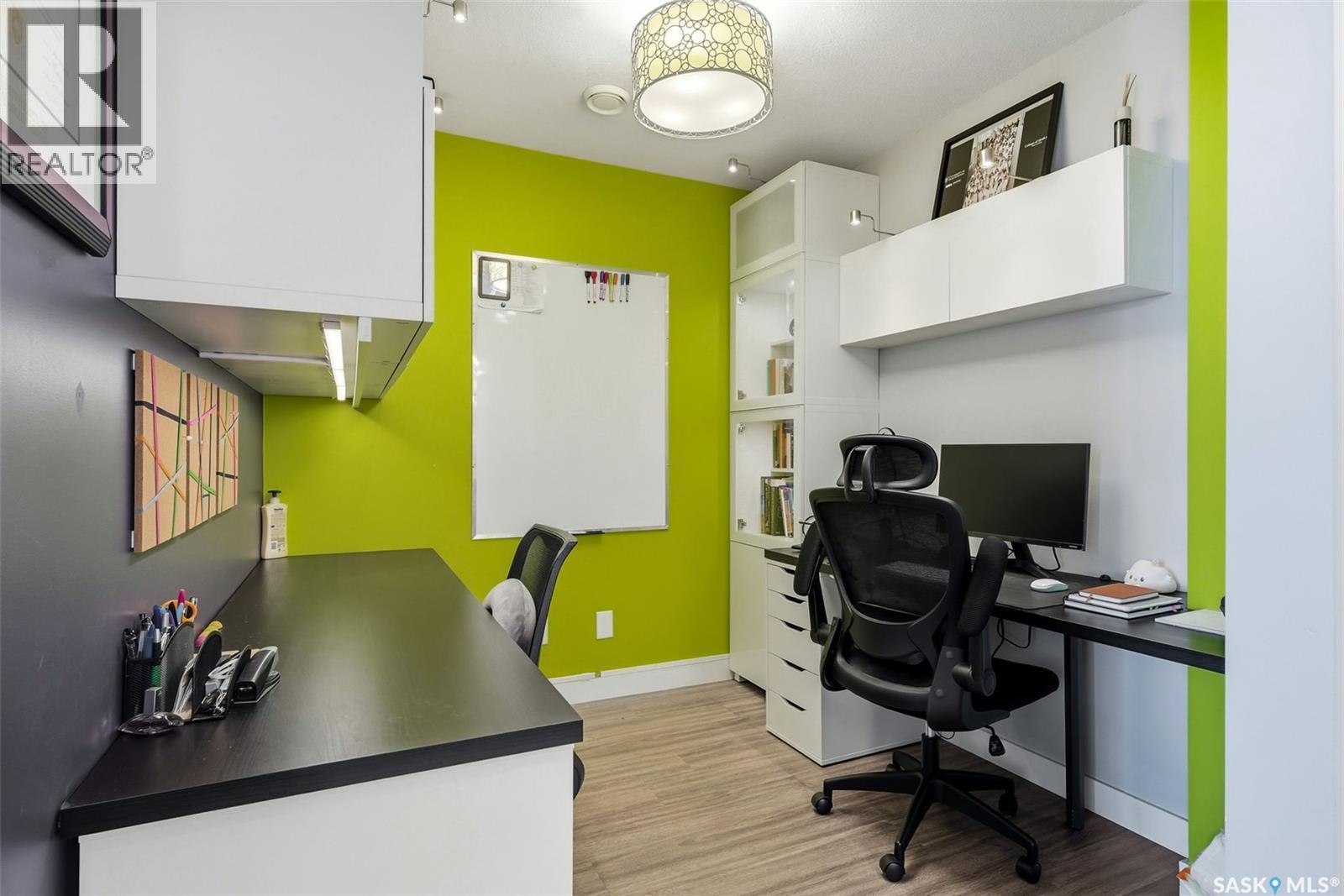 409 5301 Universal Crescent, Regina, SK - Indoor Photo Showing Office