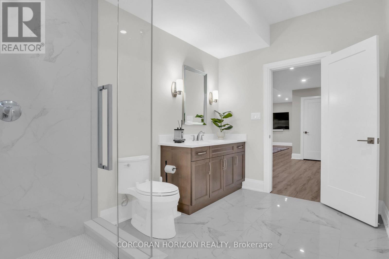 908 Fall Harvest Court, Kitchener, ON - Indoor Photo Showing Bathroom