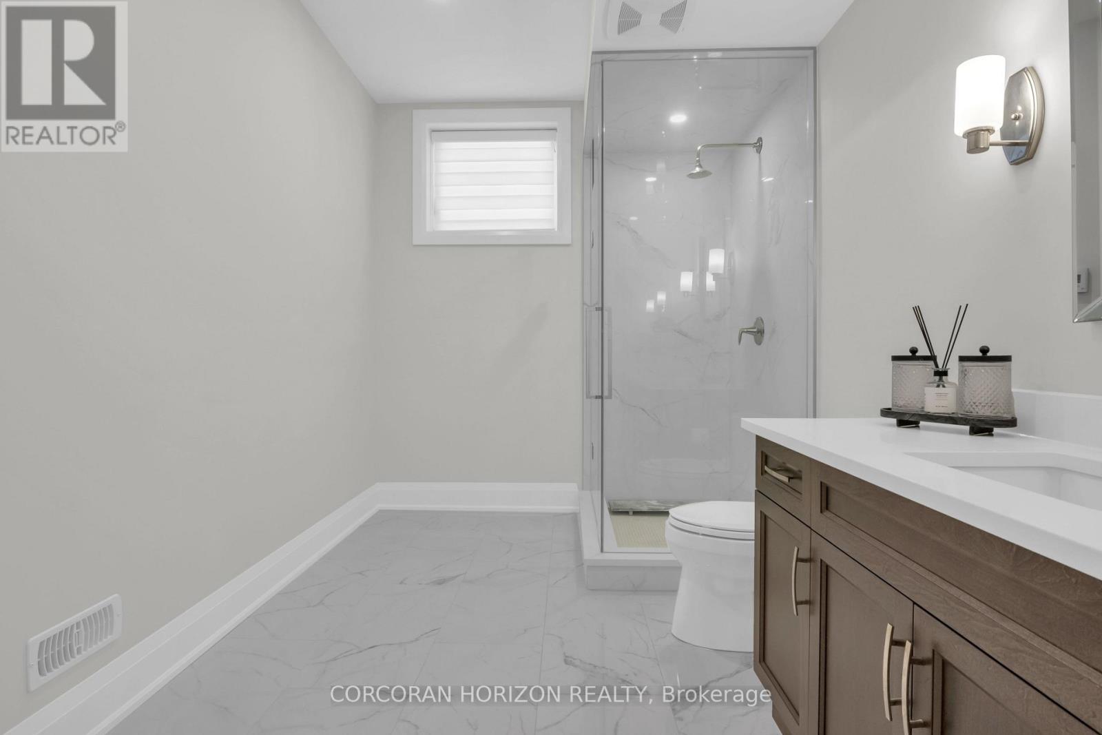 908 Fall Harvest Court, Kitchener, ON - Indoor Photo Showing Bathroom