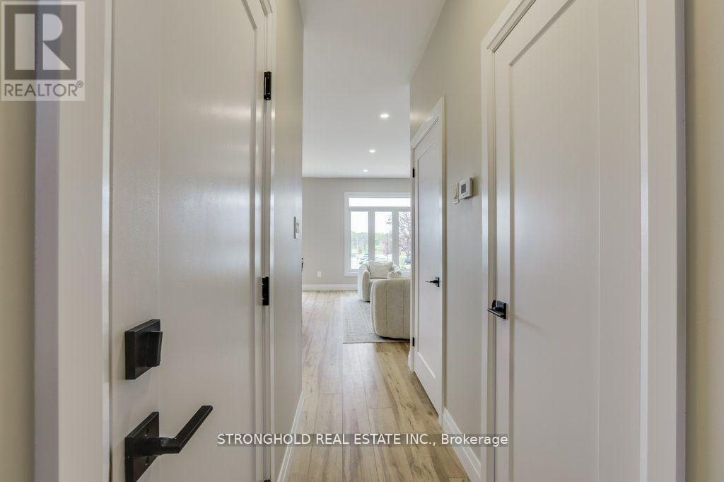 1768 Finley Crescent, London North (North I), ON - Indoor Photo Showing Other Room