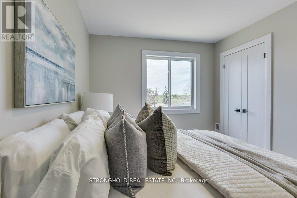 1768 Finley Crescent, London North (North I), ON - Indoor Photo Showing Bedroom