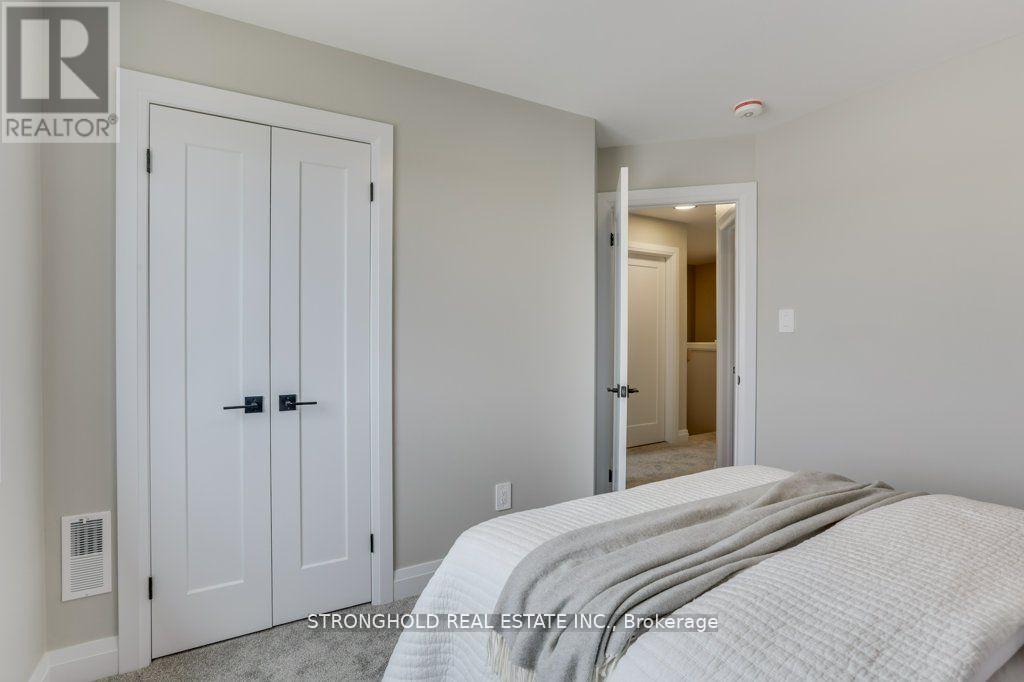1768 Finley Crescent, London North (North I), ON - Indoor Photo Showing Bedroom