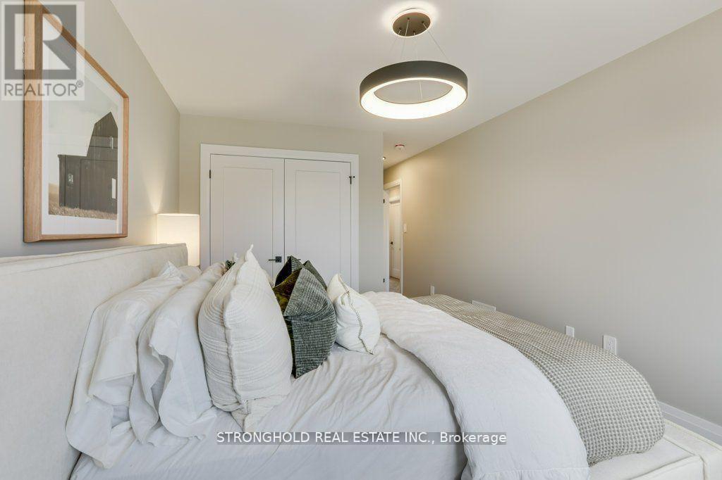 1768 Finley Crescent, London North (North I), ON - Indoor Photo Showing Bedroom