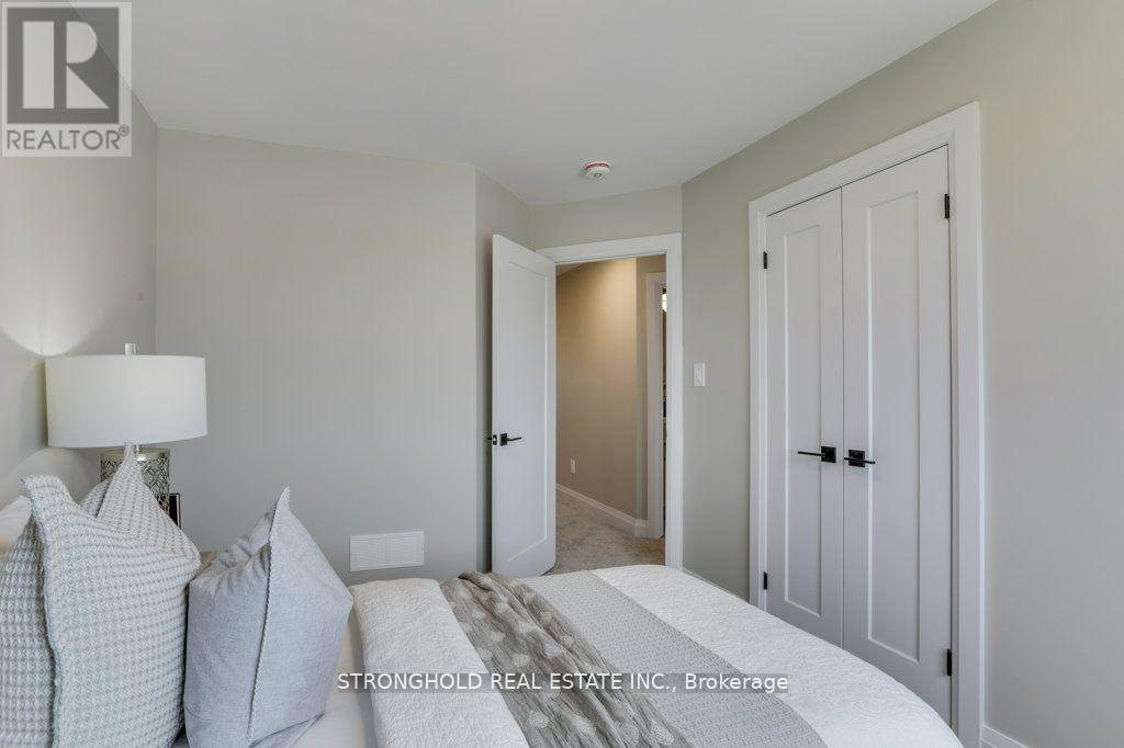 1768 Finley Crescent, London North (North I), ON - Indoor Photo Showing Bedroom