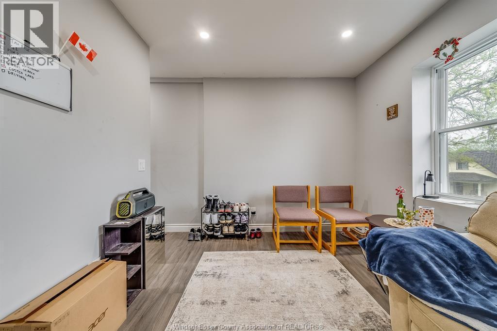 658 Tournier, Windsor, ON - Indoor Photo Showing Other Room