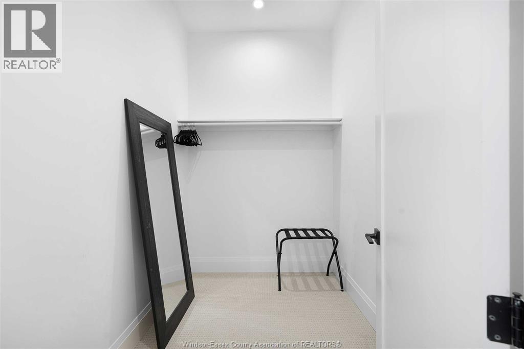 572 Lily Mac Boulevard, Windsor, ON - Indoor Photo Showing Other Room