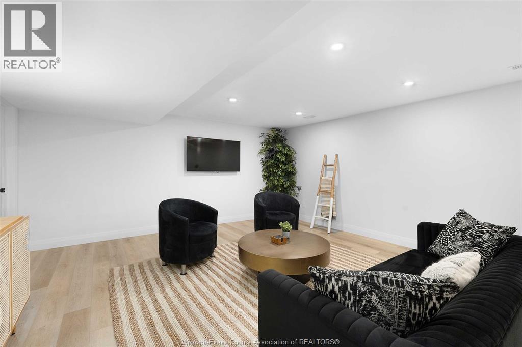572 Lily Mac Boulevard, Windsor, ON - Indoor