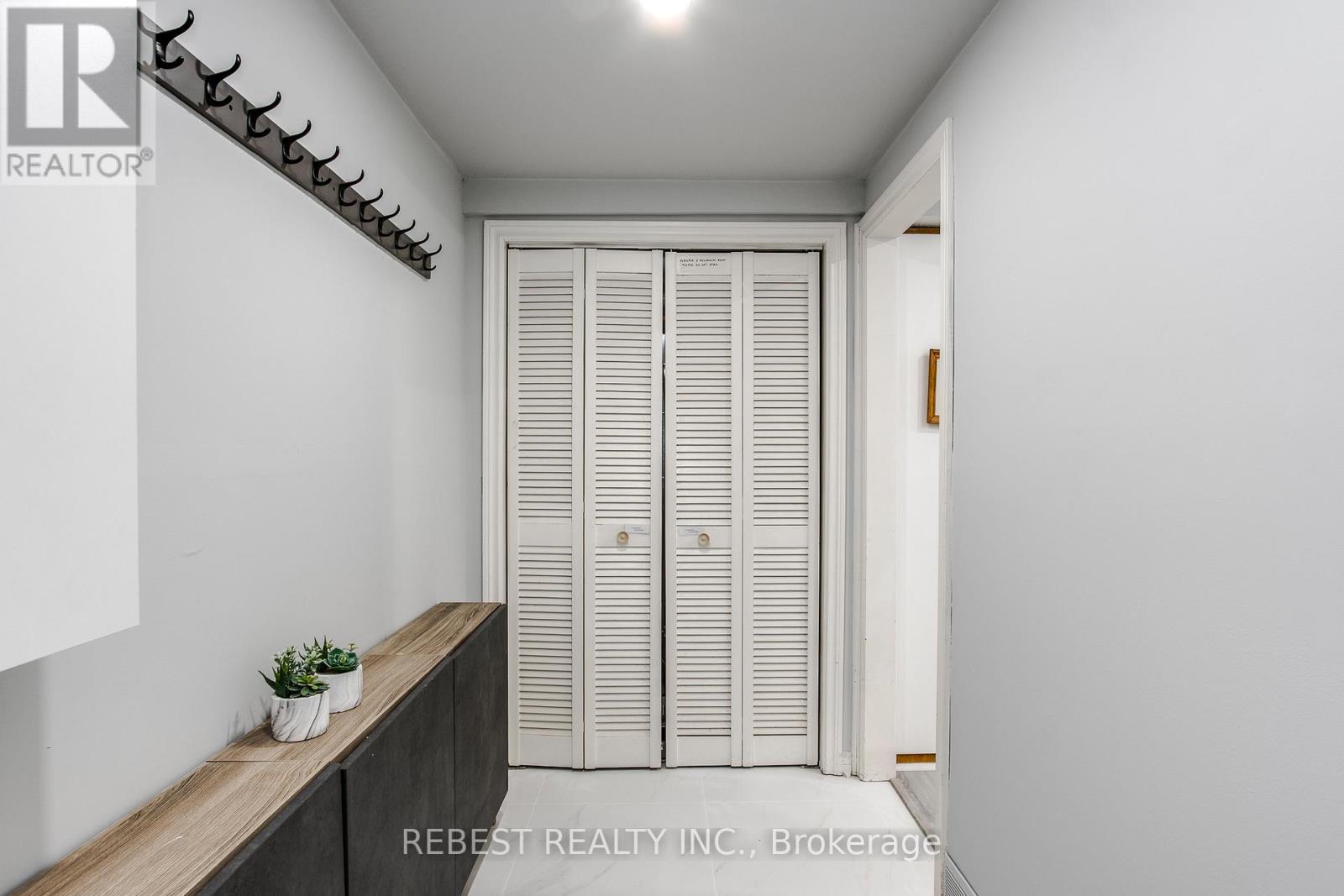 910 Concession Rd 17 W, Tiny, ON - Indoor Photo Showing Other Room