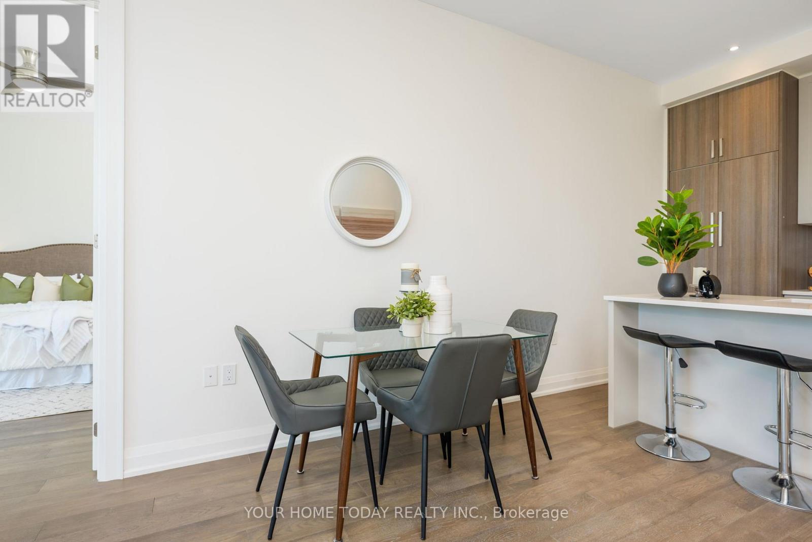 610 - 42 Mill Street, Halton Hills, ON - Indoor Photo Showing Dining Room
