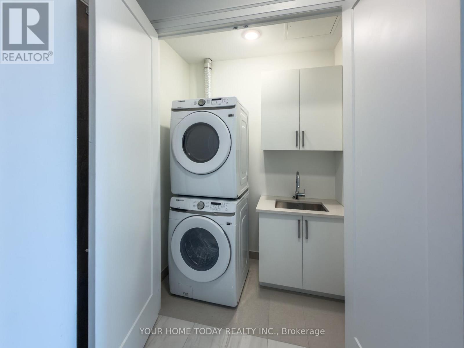 610 - 42 Mill Street, Halton Hills, ON - Indoor Photo Showing Laundry Room