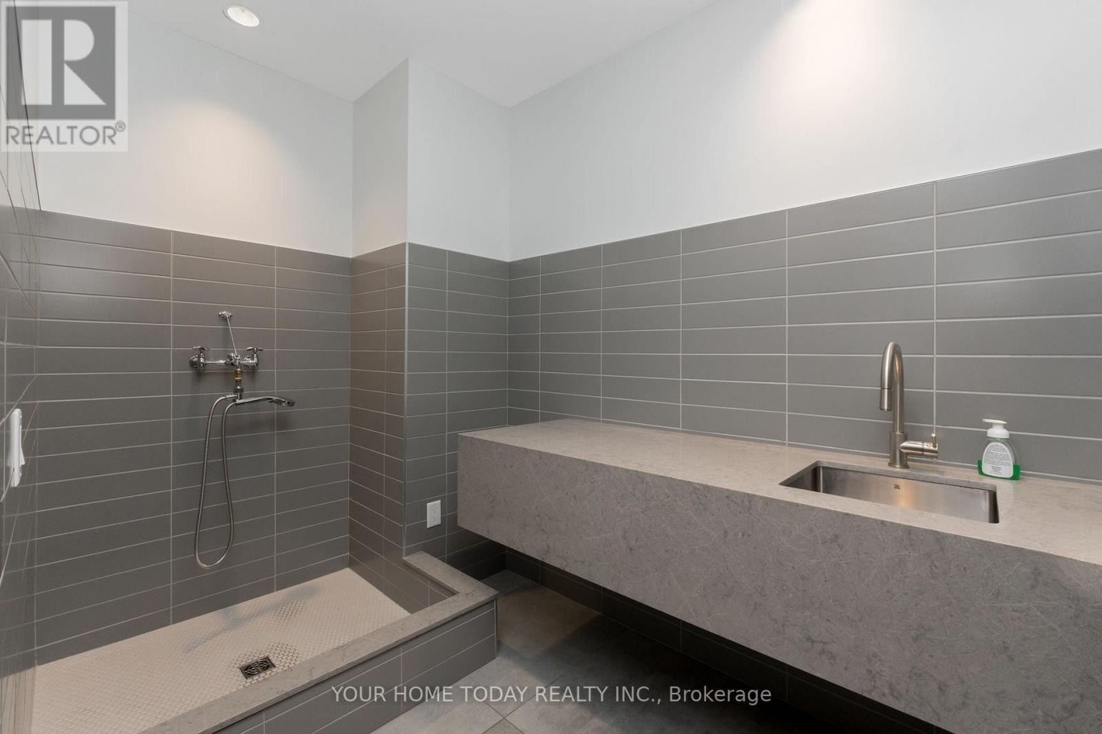 610 - 42 Mill Street, Halton Hills, ON - Indoor Photo Showing Bathroom