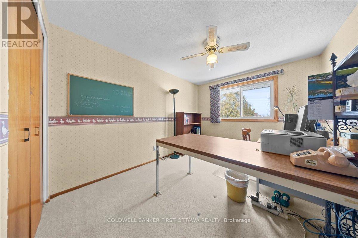 34 Hadley Circle, Ottawa, ON - Indoor