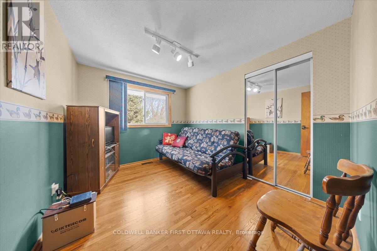 34 Hadley Circle, Ottawa, ON - Indoor