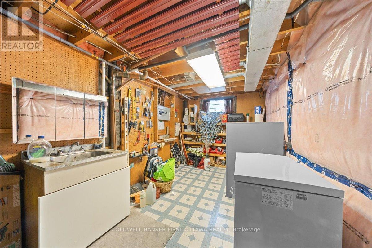 34 Hadley Circle, Ottawa, ON - Indoor