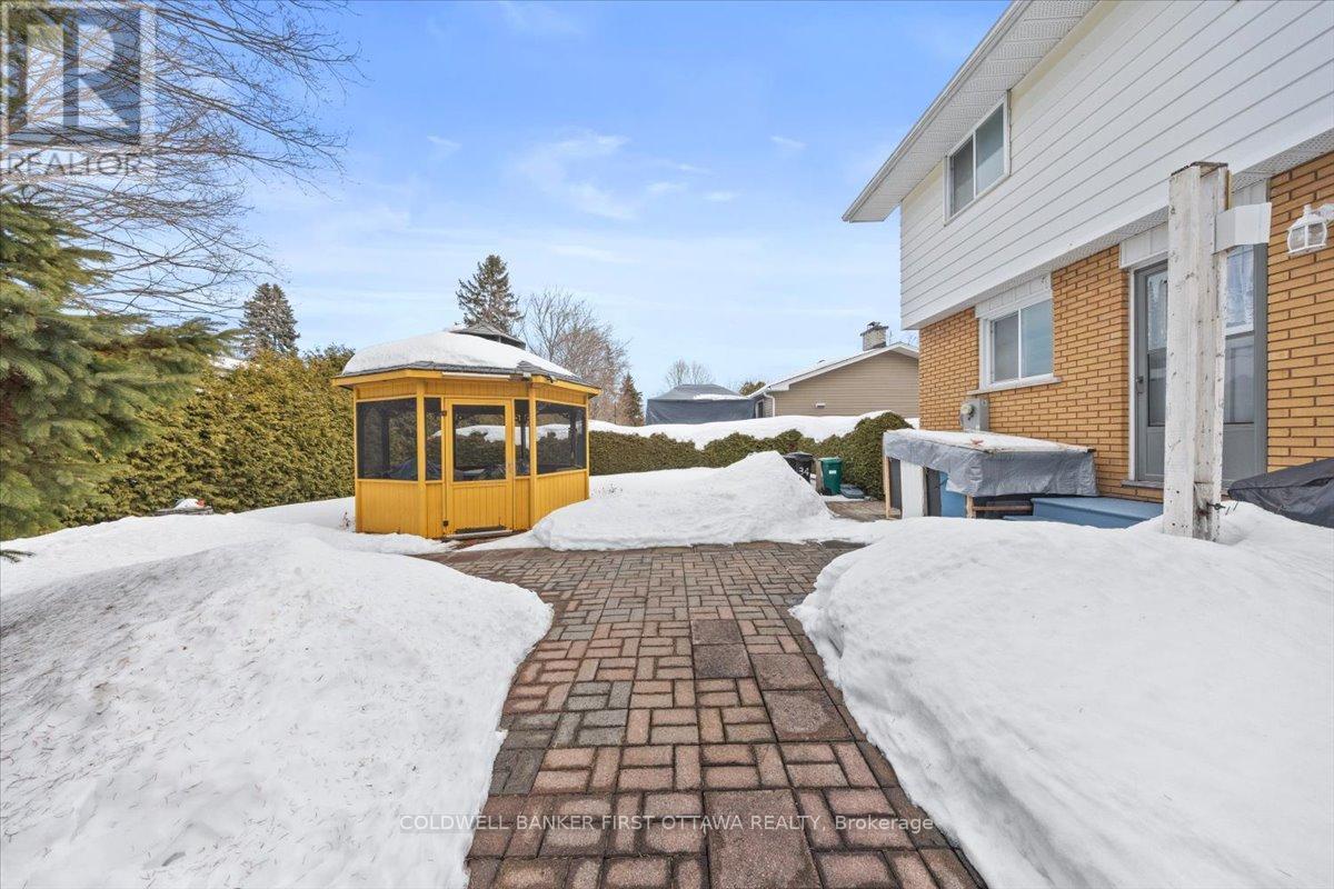 34 Hadley Circle, Ottawa, ON - Outdoor