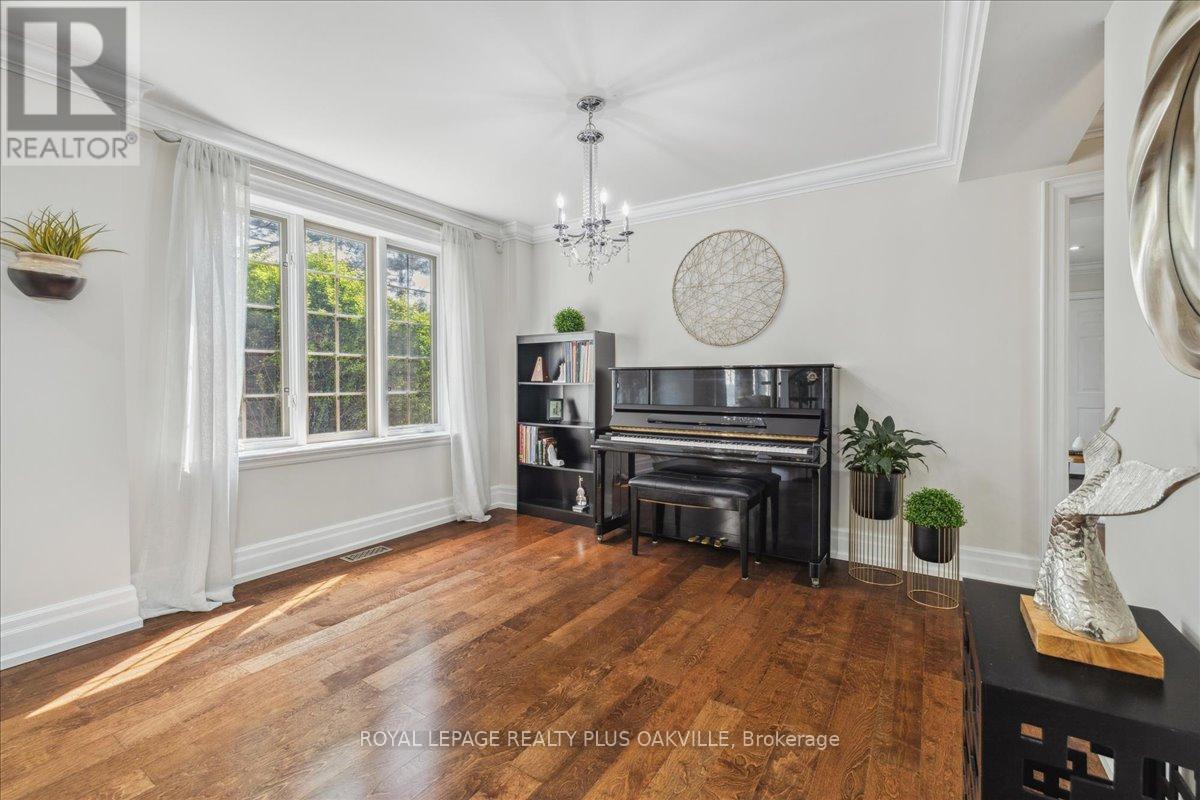 621 North Shore Boulevard E, Burlington, ON - Indoor
