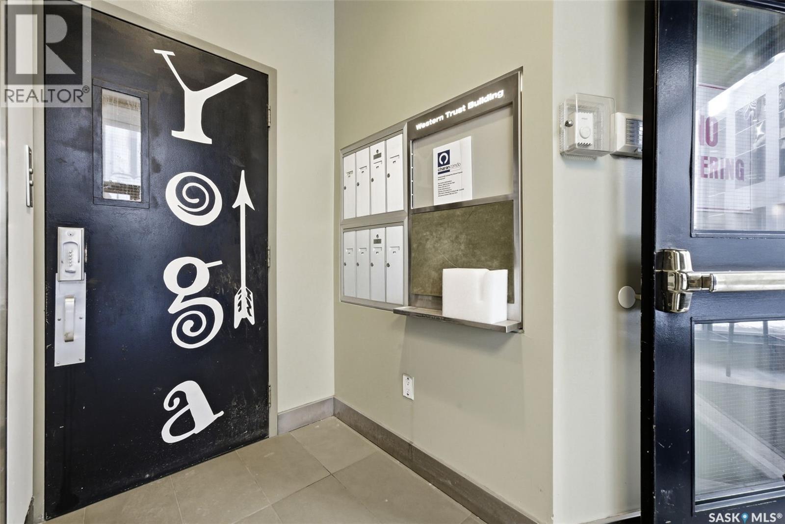 500 2020 11Th Avenue, Regina, SK - Indoor Photo Showing Other Room