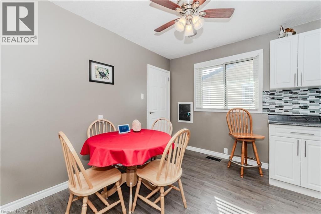 46 Roberts Crescent, Kitchener, ON - Indoor Photo Showing Dining Room