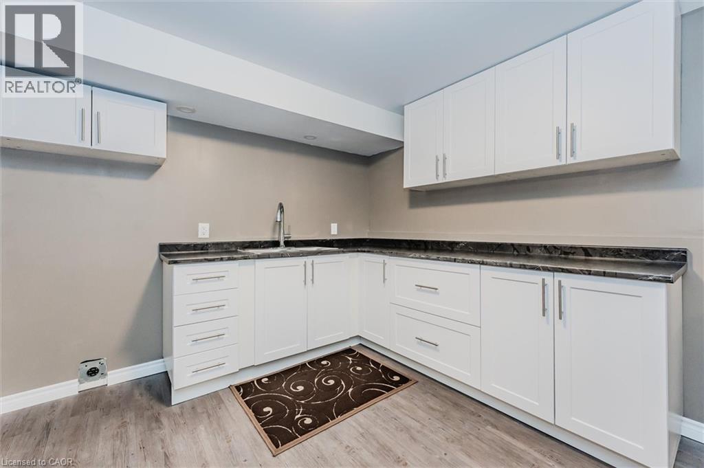 46 Roberts Crescent, Kitchener, ON - Indoor