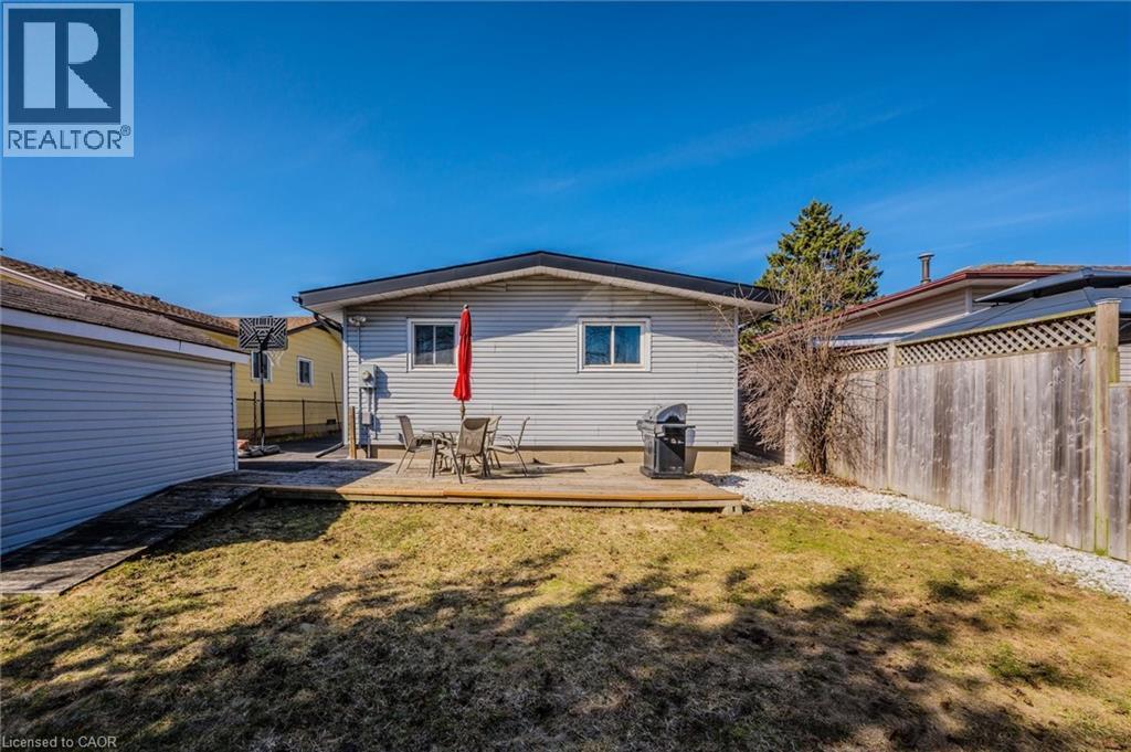 46 Roberts Crescent, Kitchener, ON - Outdoor