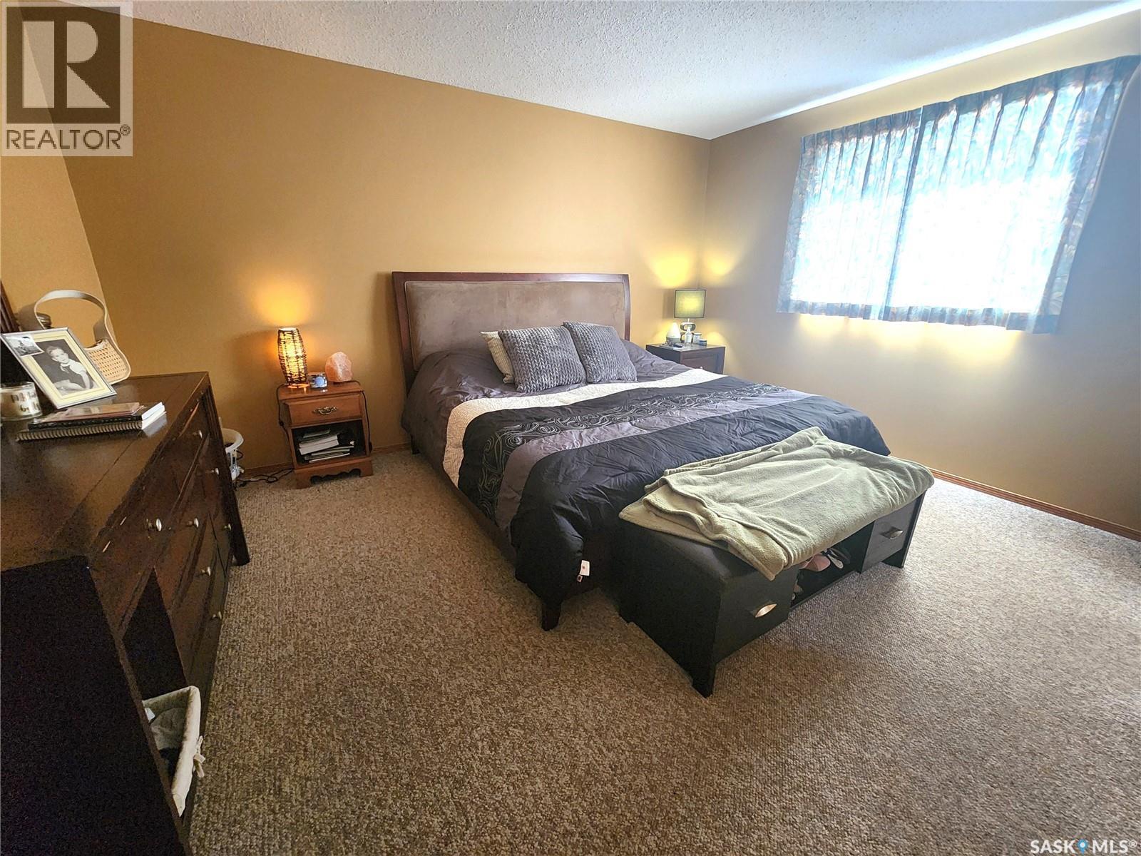 115 Carson Bay, Lampman, SK - Indoor Photo Showing Bedroom