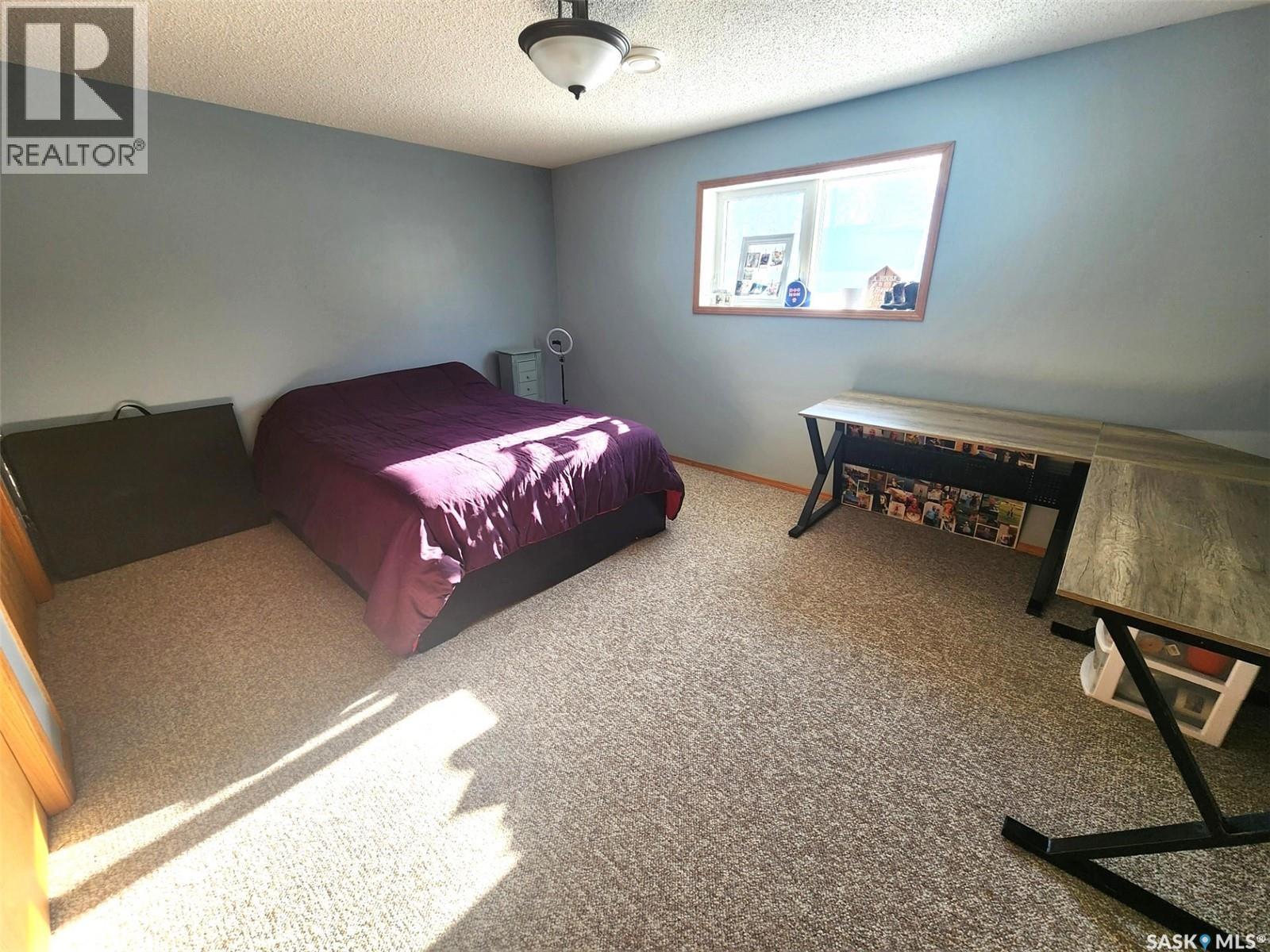 115 Carson Bay, Lampman, SK - Indoor Photo Showing Bedroom