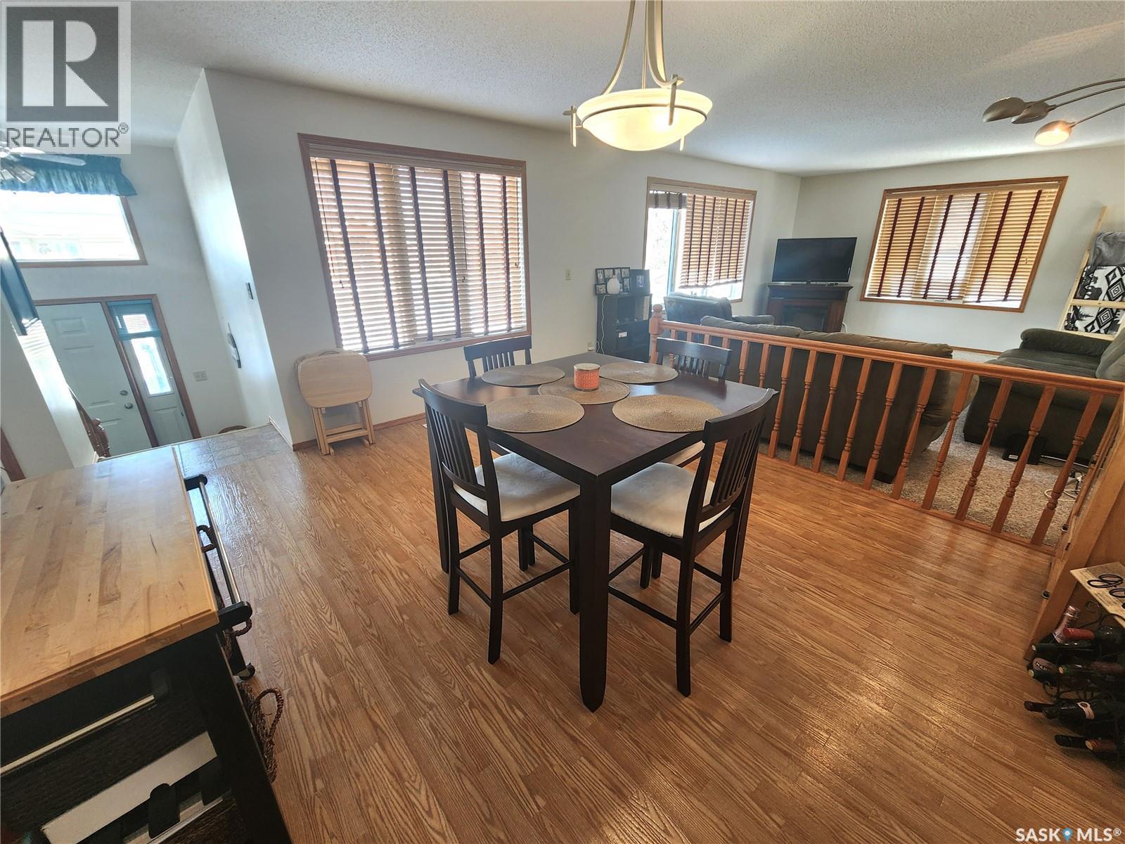 115 Carson Bay, Lampman, SK - Indoor Photo Showing Dining Room