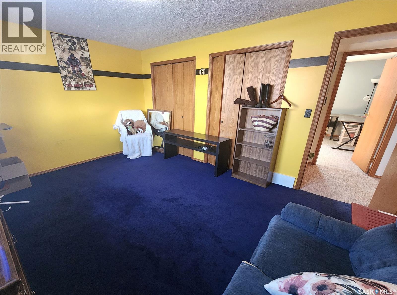 115 Carson Bay, Lampman, SK - Indoor